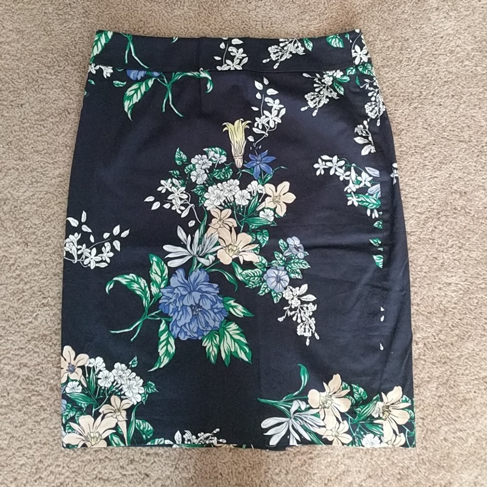 Ann Taylor Floral Pencil Skirt